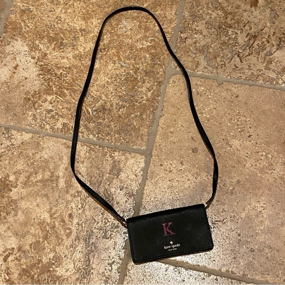 KATE SPADE Black Wallet Personalized ‘K’ Crossbody 3 1/4” x 6 1/4”